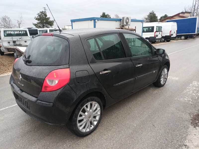 Renault Clio 1.2i-75кс., снимка 5 - Автомобили и джипове - 47050485