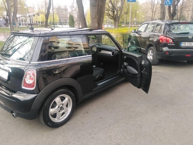 Mini One, снимка 3 - Автомобили и джипове - 45835440