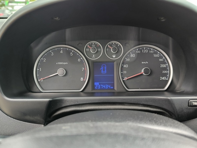 Hyundai I30 1.4 Бензин, снимка 10 - Автомобили и джипове - 45776668