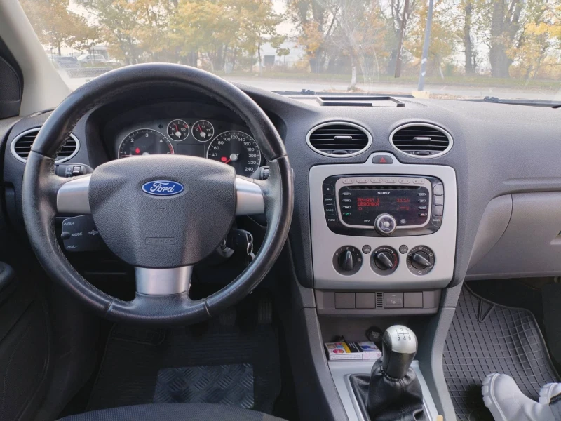 Ford Focus 1.6 Tdci, снимка 12 - Автомобили и джипове - 47913957