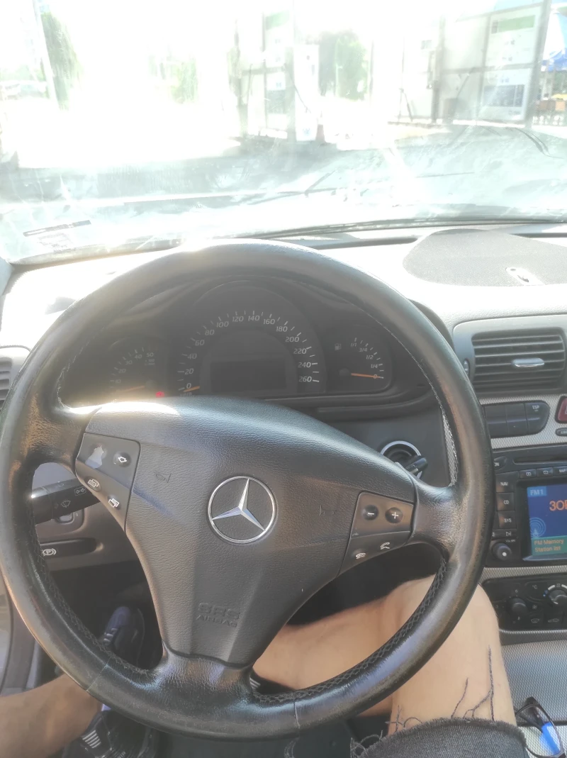 Mercedes-Benz C 220, снимка 7 - Автомобили и джипове - 52935478
