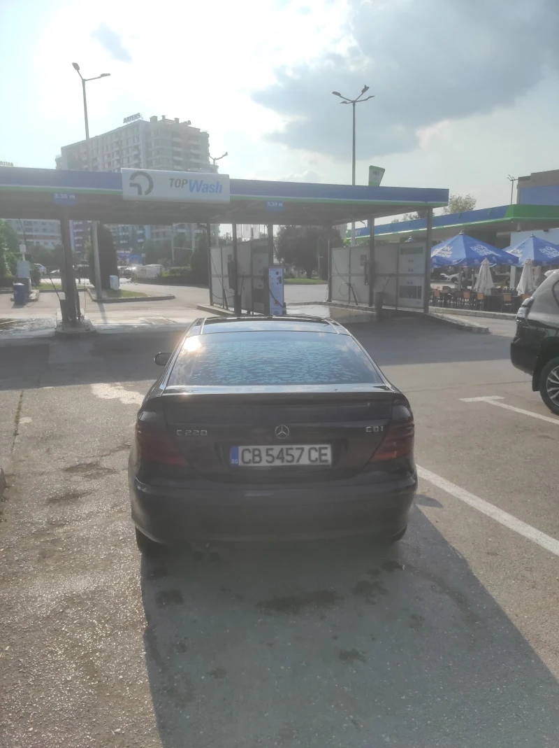 Mercedes-Benz C 220, снимка 3 - Автомобили и джипове - 52935478