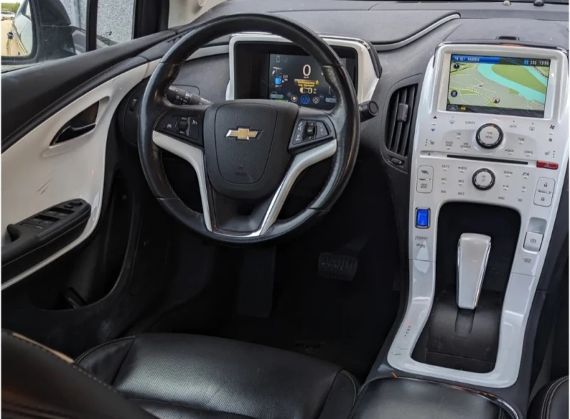 Chevrolet Volt, снимка 4 - Автомобили и джипове - 52321653