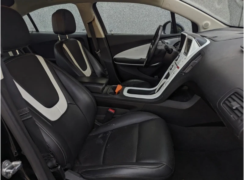 Chevrolet Volt, снимка 3 - Автомобили и джипове - 52321653