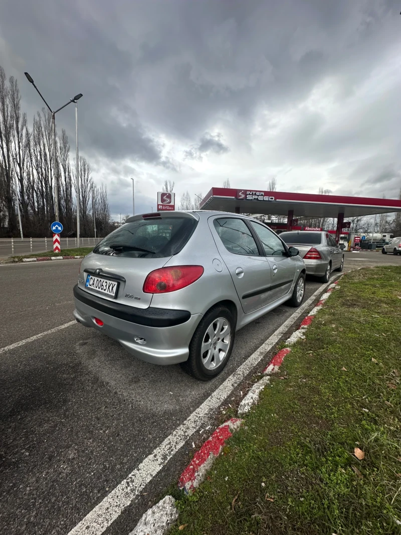 Peugeot 206 1.6 HDI 110hp, снимка 4 - Автомобили и джипове - 53009263