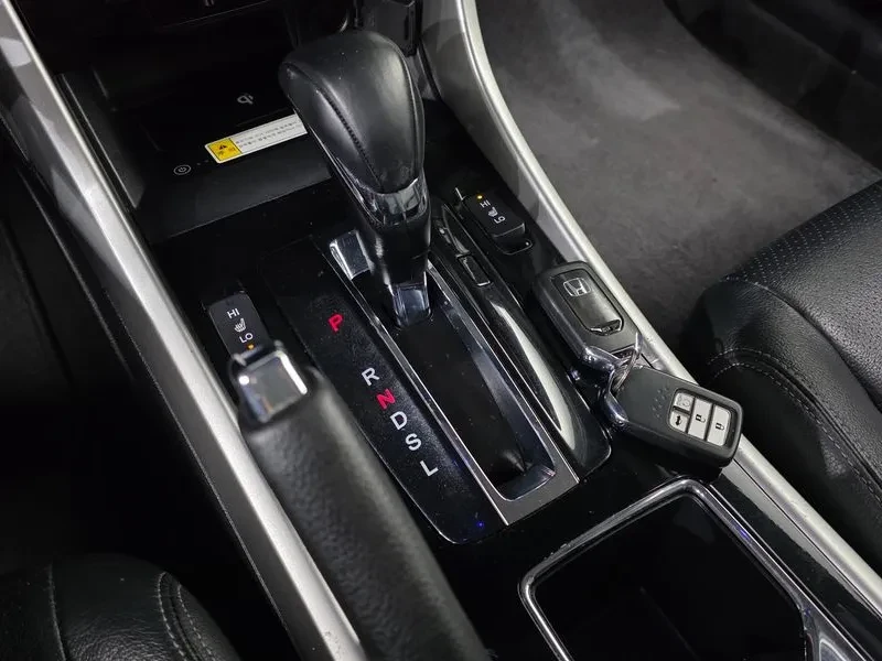 Honda Accord 2.4 , снимка 9 - Автомобили и джипове - 55558075