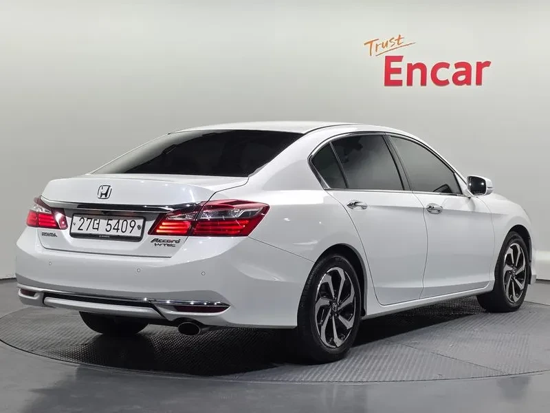 Honda Accord 2.4 , снимка 2 - Автомобили и джипове - 55558075