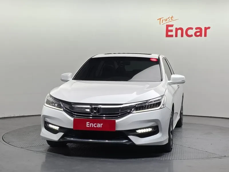 Honda Accord 2.4 , снимка 3 - Автомобили и джипове - 55558075