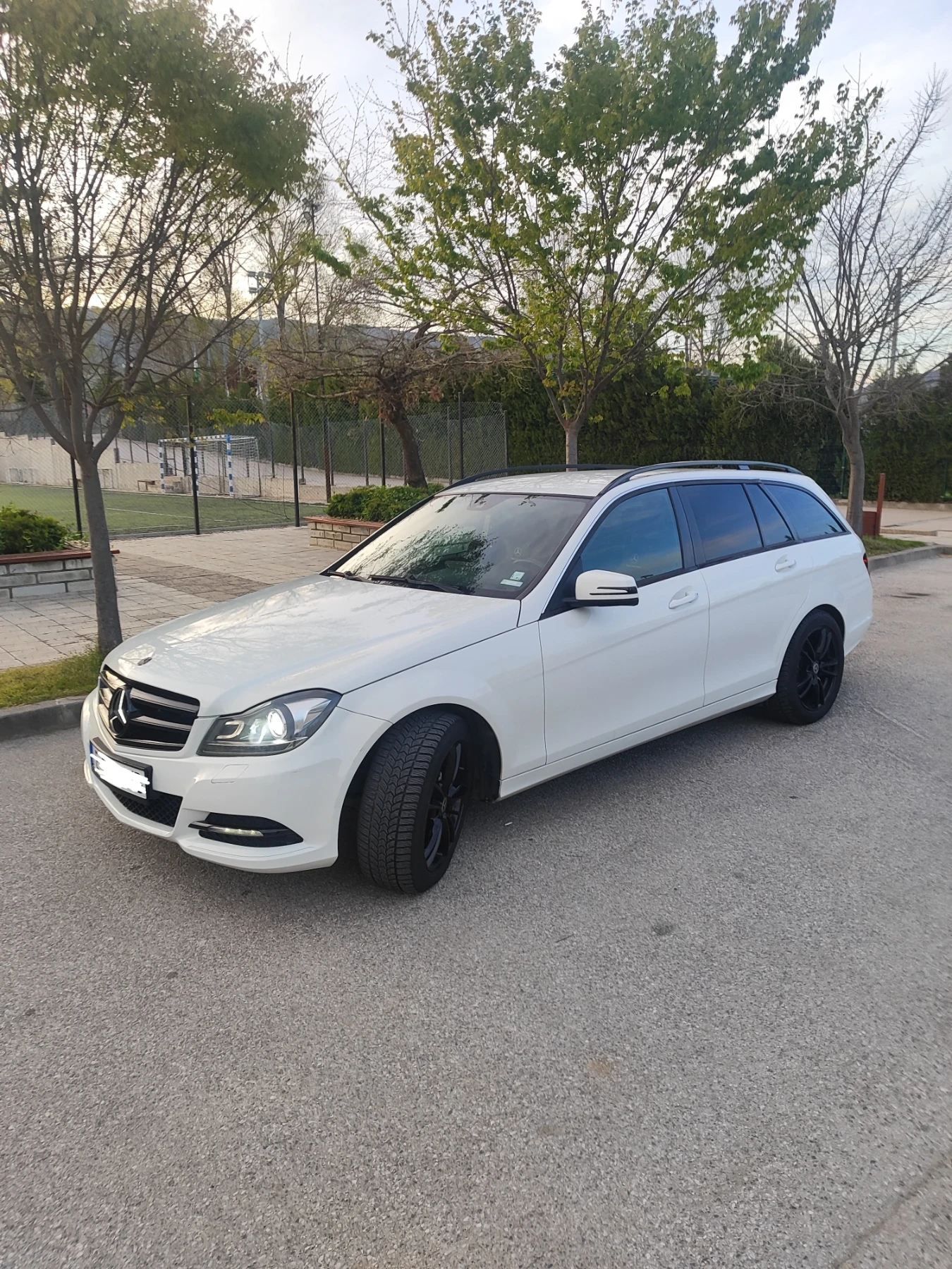 Mercedes-Benz C 200  - изображение 3