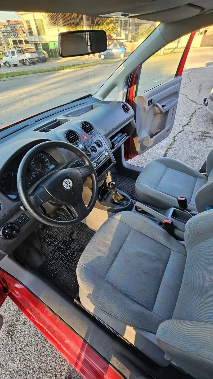 VW Caddy 1.9 105к - изображение 8