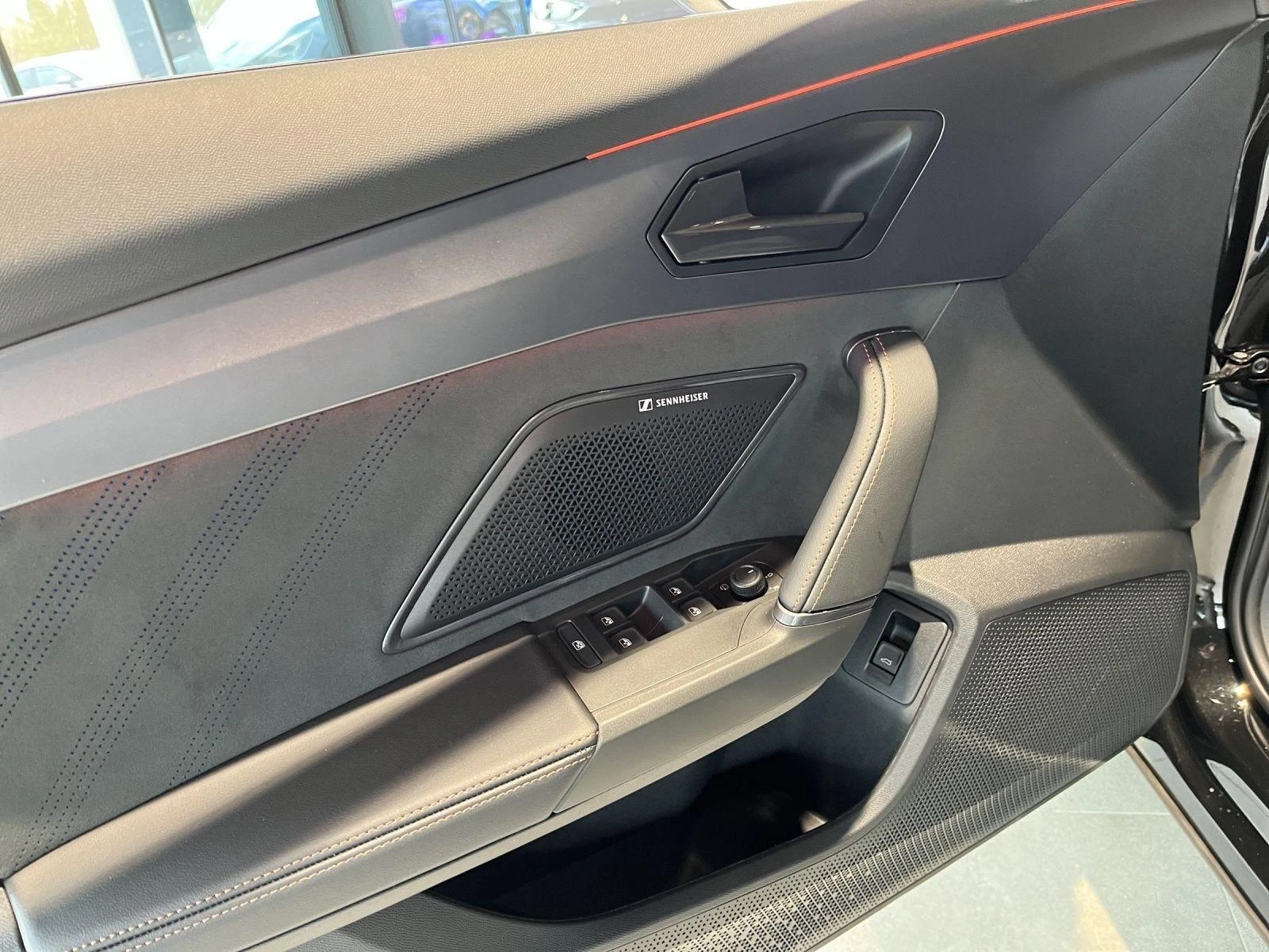 Cupra Formentor VZ* ABT* 400HP* DISTR* 360CAM* KEYLESS* LED - изображение 7