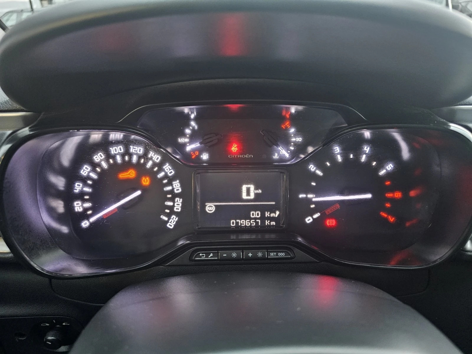 Citroen C3 1.5  - изображение 8