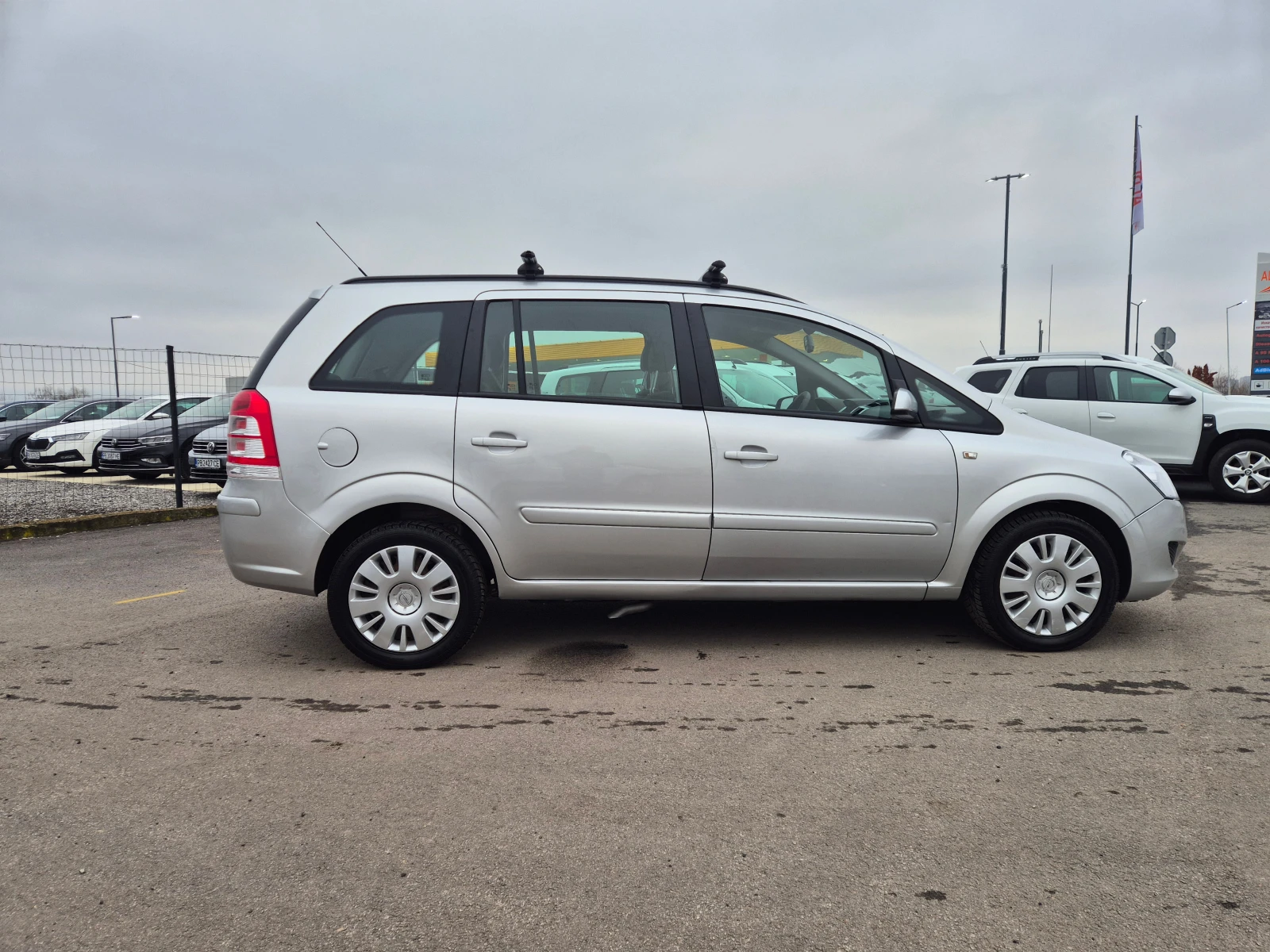 Opel Zafira 7-места  - изображение 6