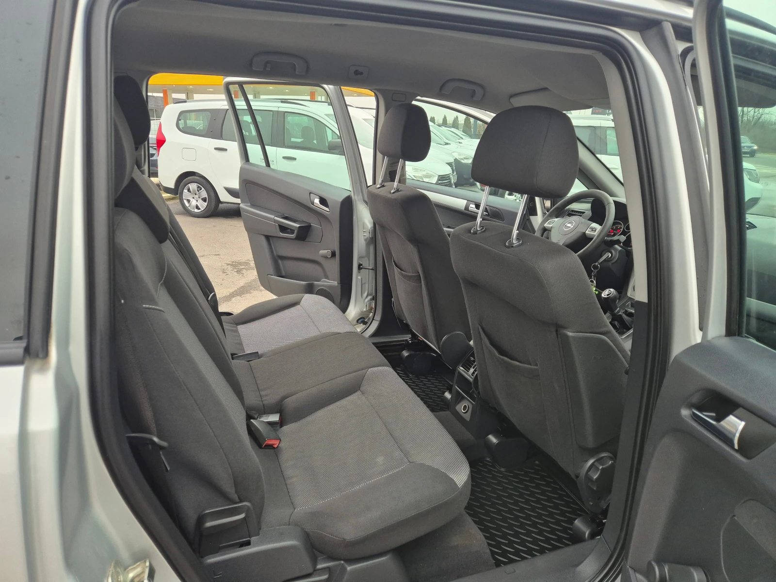 Opel Zafira 7-места  - изображение 10
