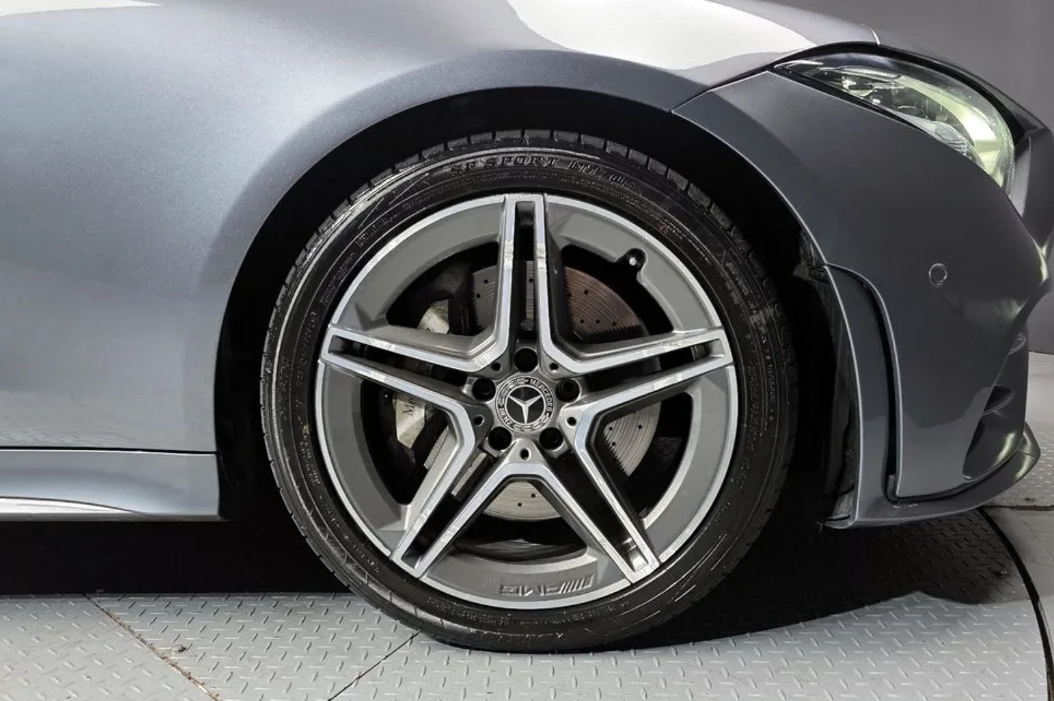 Mercedes-Benz CLS 300 AMG* LINE* BURMESTER* ДИГИТАЛНО* ТАБЛО* 360КАМЕРА*, снимка 5 - Автомобили и джипове - 53850756