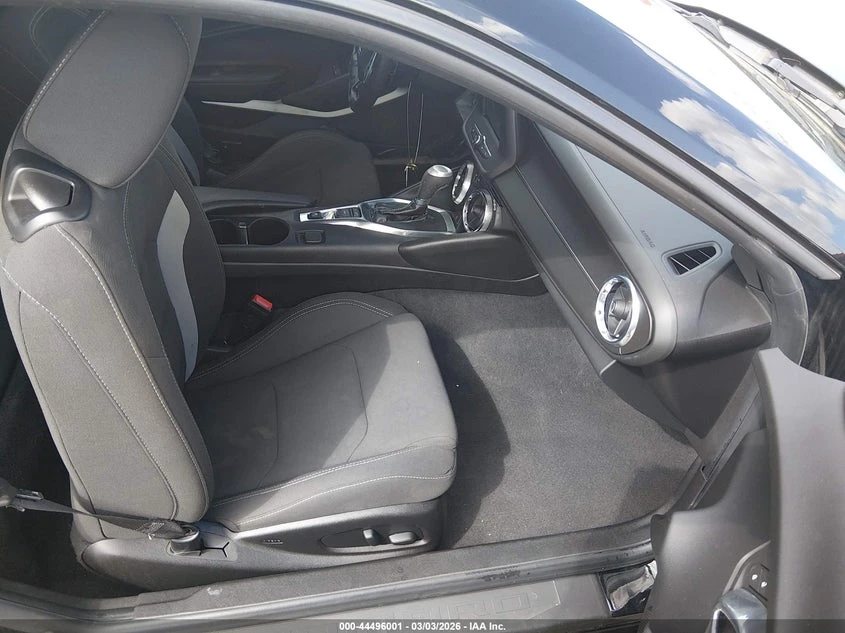 Chevrolet Camaro 3.6L V-6 DI, DOHC, VVT, 335HP Rear Wheel Drive, снимка 5 - Автомобили и джипове - 53891993