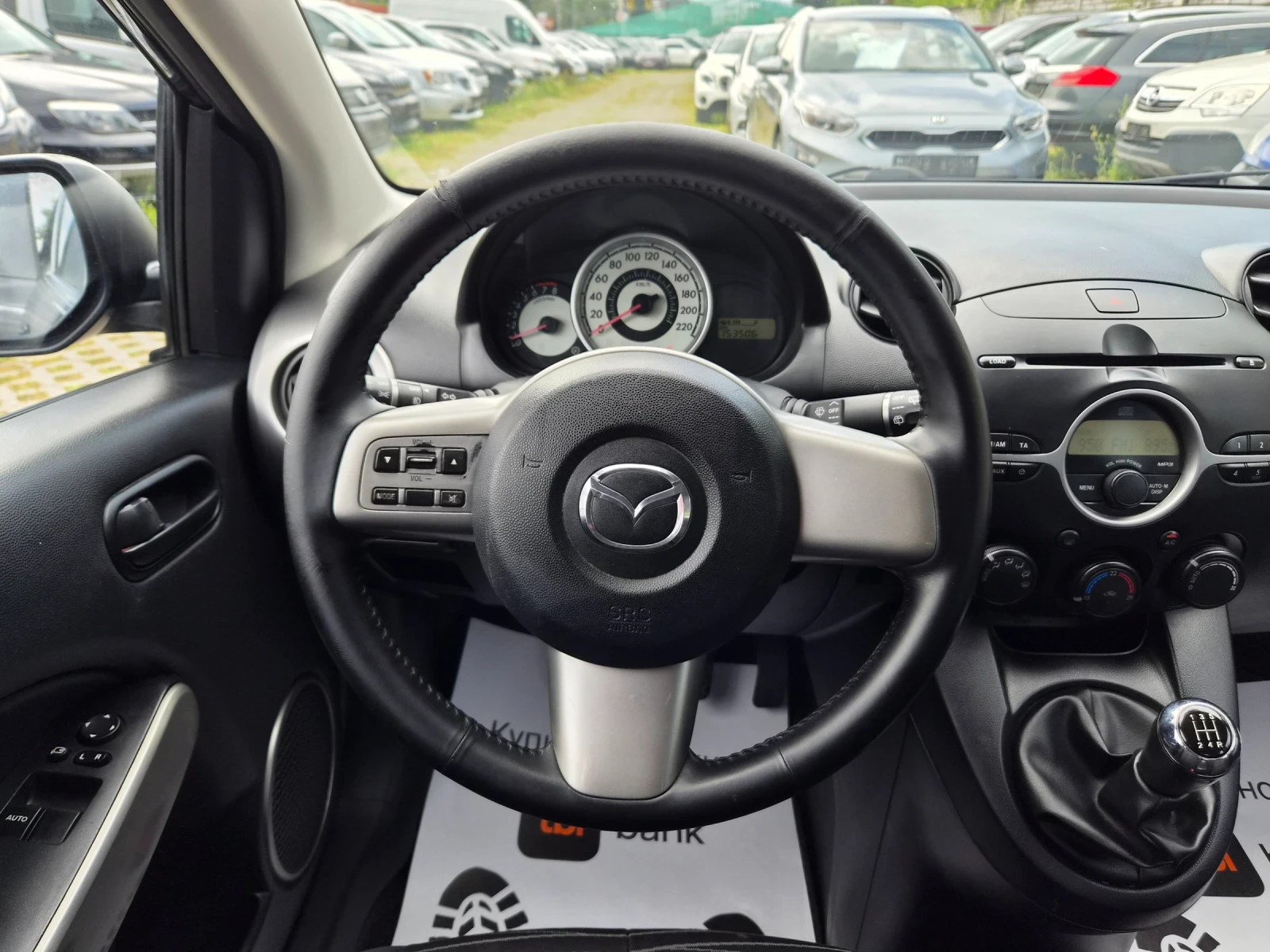 Mazda 2 1.3i-86k.s. 153000km, снимка 10 - Автомобили и джипове - 55034489