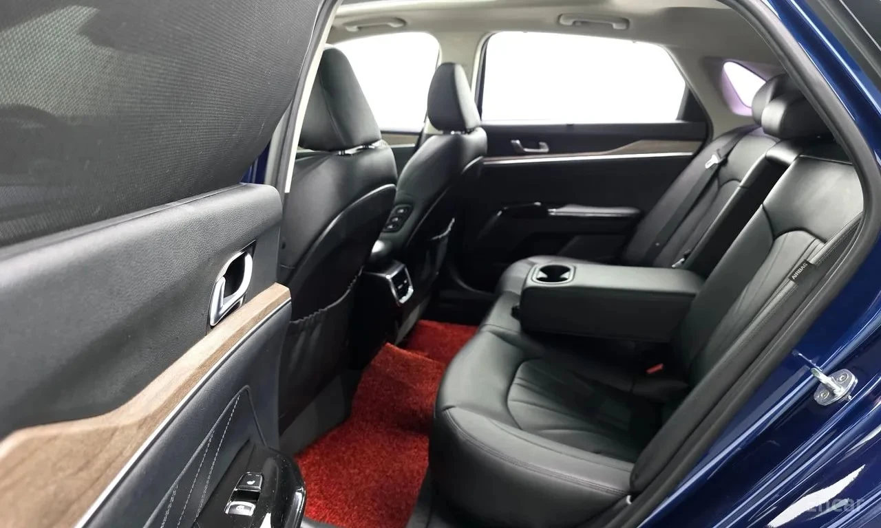 Kia K5 * 1.6 Turbo * КРАЙНА ЦЕНА ДО БЪЛГАРИЯ, снимка 11 - Автомобили и джипове - 55834136