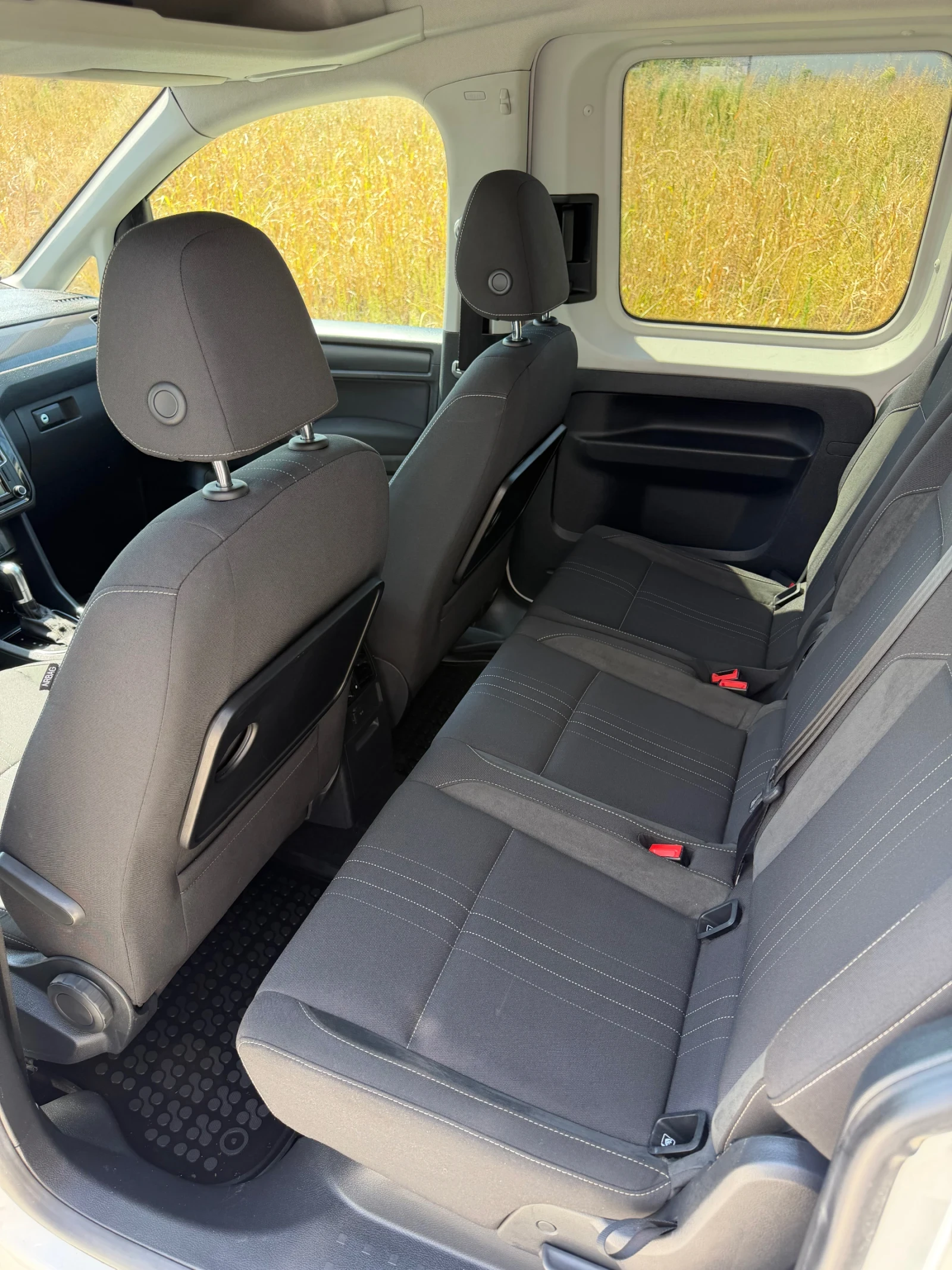 VW Caddy, снимка 9 - Автомобили и джипове - 55944100