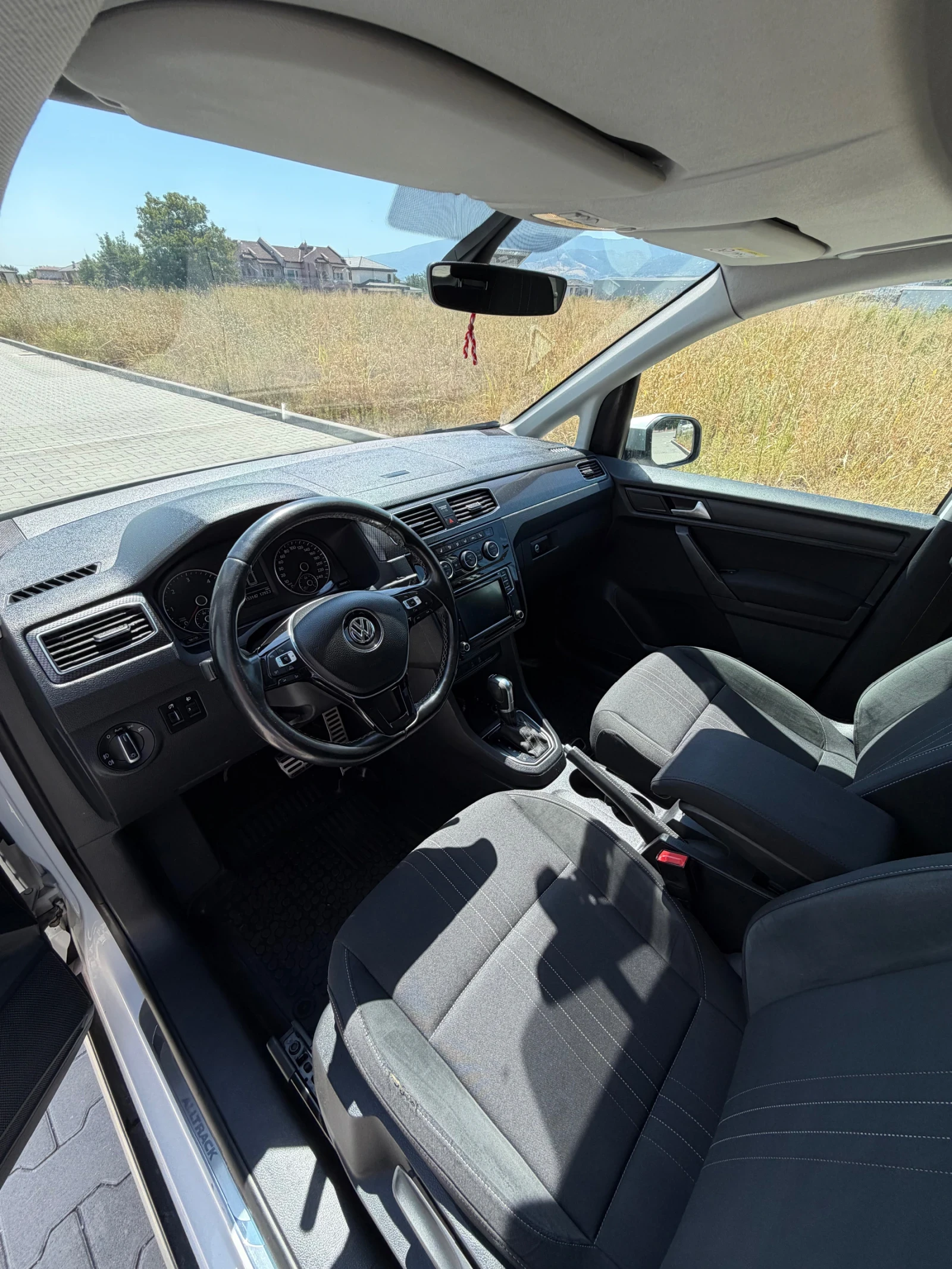VW Caddy, снимка 10 - Автомобили и джипове - 55944100