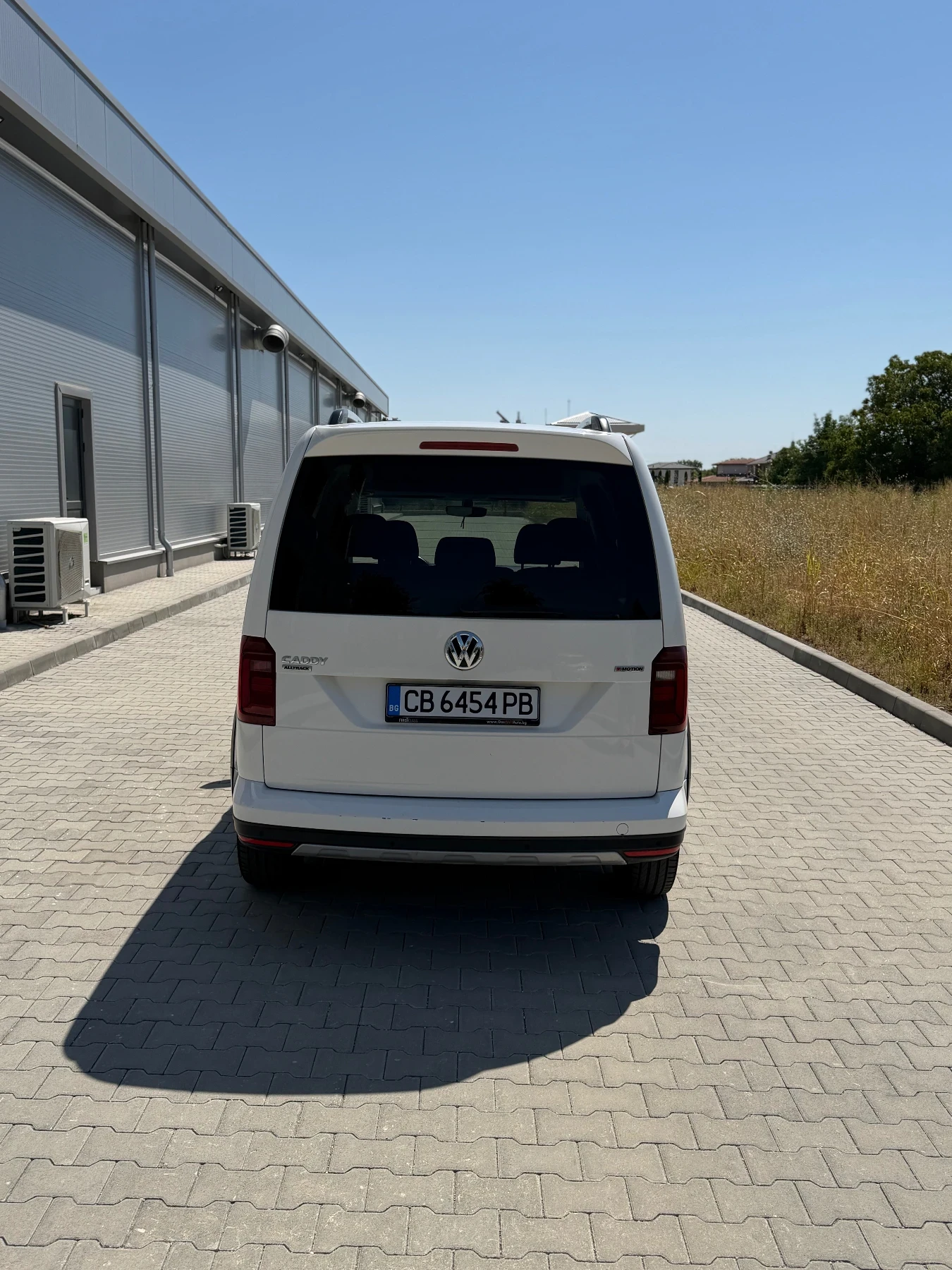 VW Caddy, снимка 5 - Автомобили и джипове - 55944100