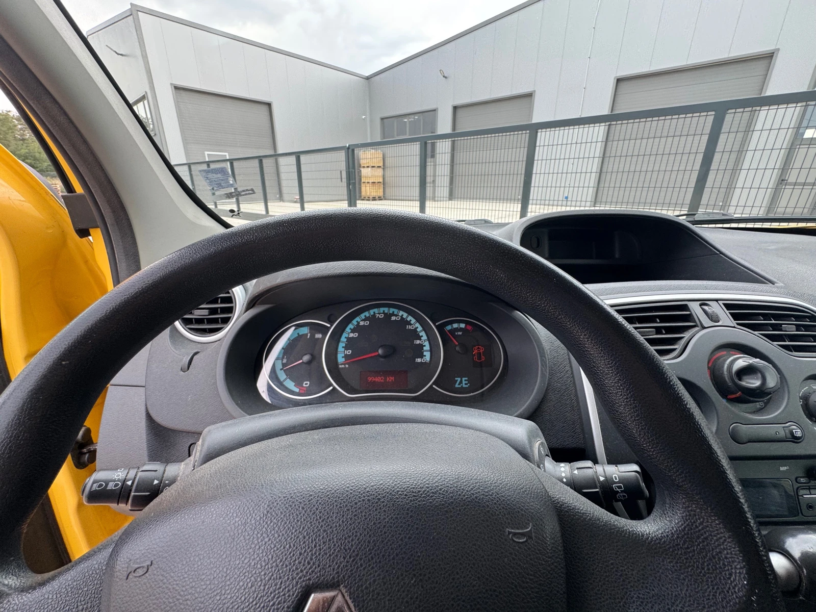Renault Kangoo Z.E. Дълга база | Електрически | 2016 г., снимка 10 - Автомобили и джипове - 56057625