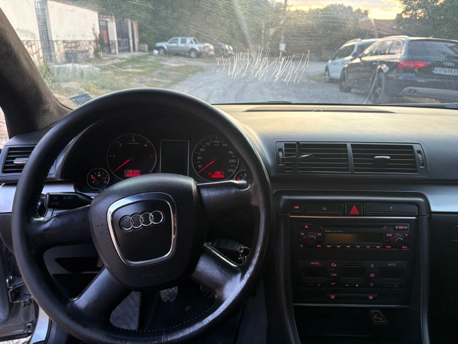 Audi A4, снимка 11 - Автомобили и джипове - 56412122