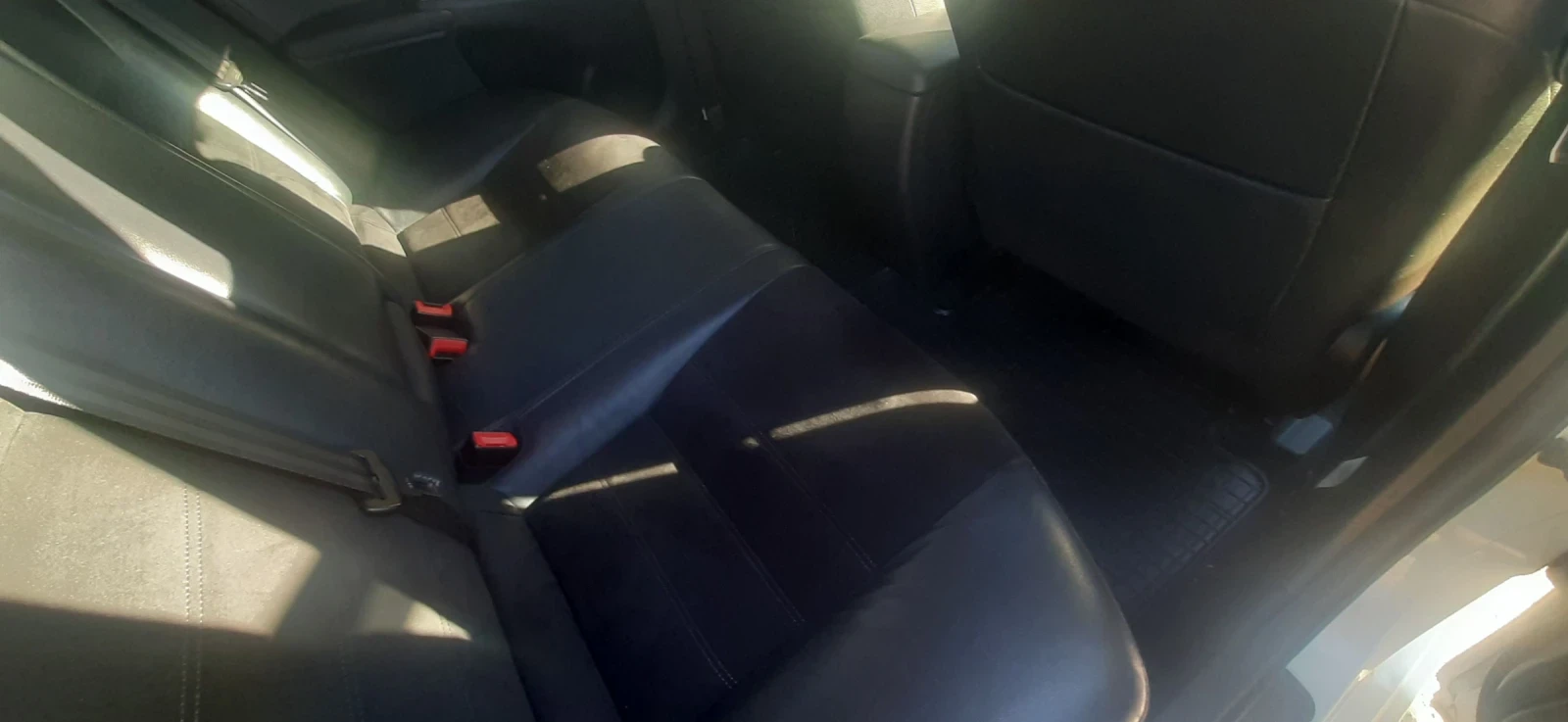 Toyota Avensis T27 | Mobile.bg � ����������� 4