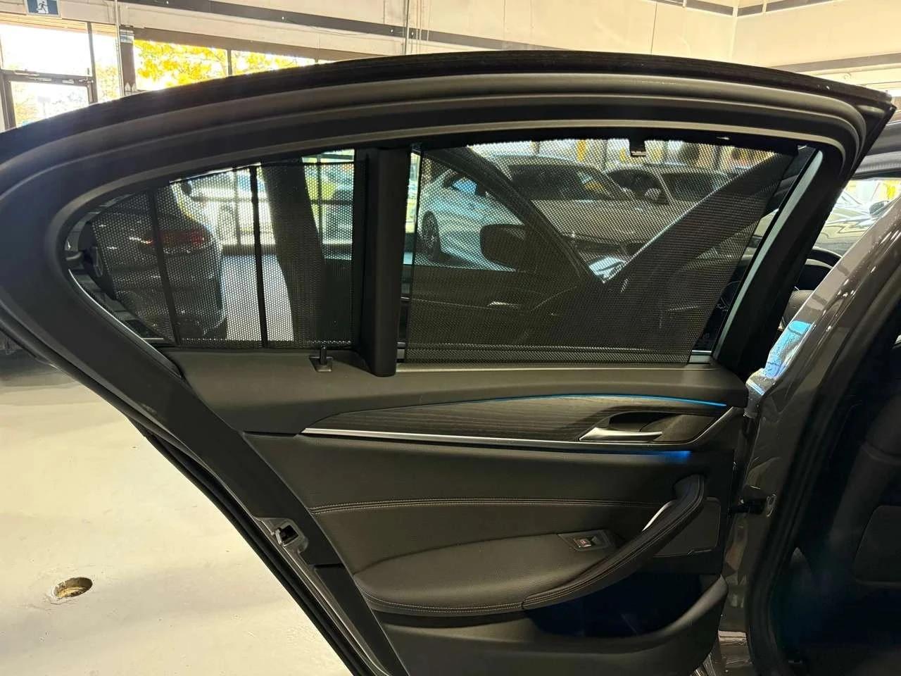 BMW 530E, снимка 16 - Автомобили и джипове - 56689566