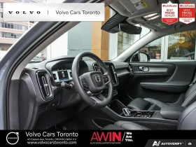 Volvo XC40 Plus Dark Theme All Wheel Drive, снимка 13