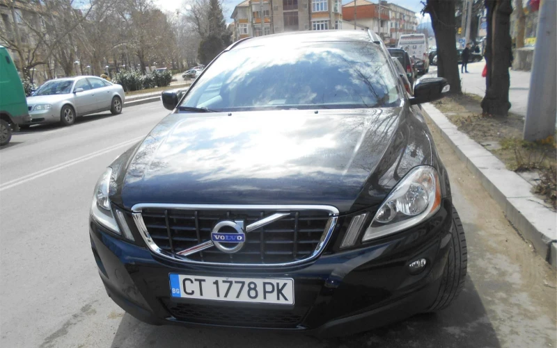 Volvo XC60, снимка 1 - Автомобили и джипове - 49386948