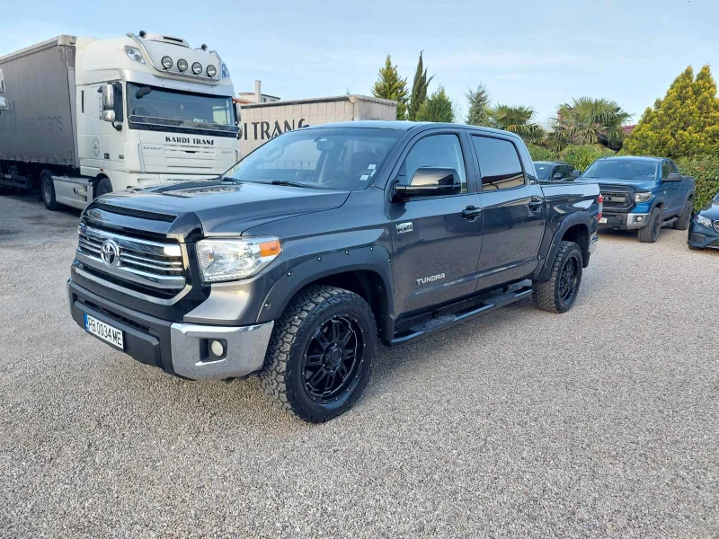 Toyota Tundra CREWMAX