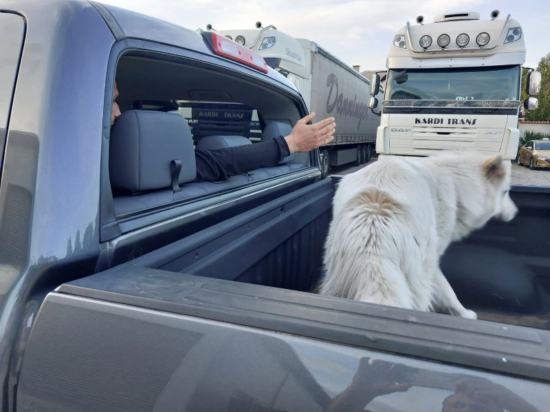 Toyota Tundra CREWMAX, снимка 6 - Автомобили и джипове - 52530357