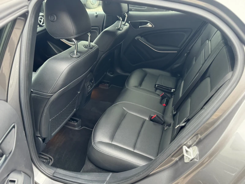 Mercedes-Benz GLA 250 4-Matic 211к.с Swiss, снимка 12 - Автомобили и джипове - 52403579