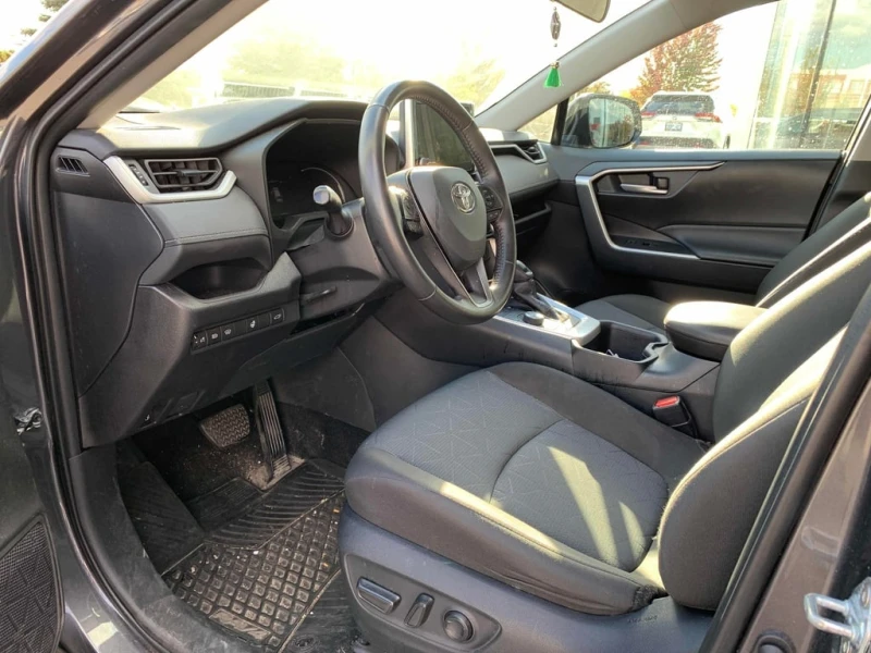 Toyota Rav4 * Hybrid XLE * CARFAX * БЕЗ ПЪРВОНАЧАЛНА ВНОСКА, снимка 5 - Автомобили и джипове - 53048107