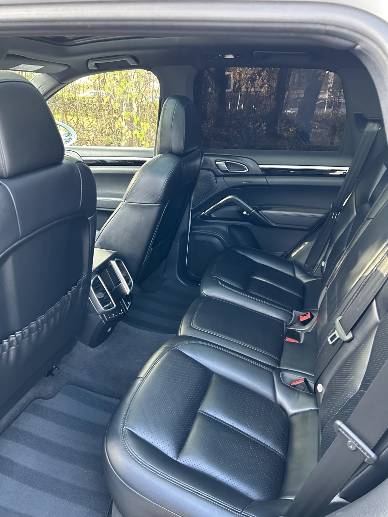 Porsche Cayenne, снимка 13 - Автомобили и джипове - 53052504