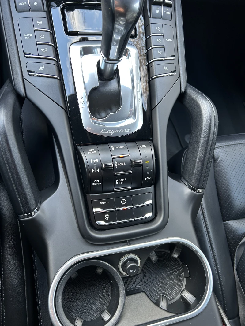 Porsche Cayenne, снимка 7 - Автомобили и джипове - 53052504