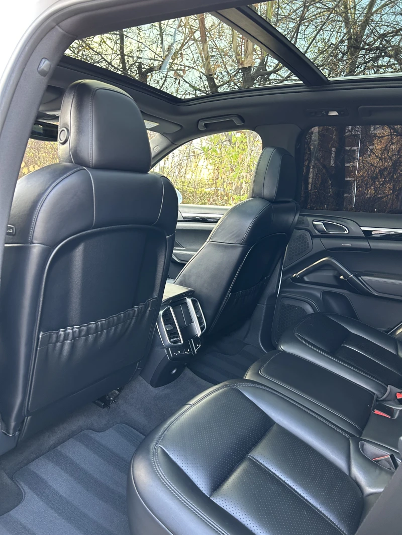 Porsche Cayenne, снимка 11 - Автомобили и джипове - 53052504