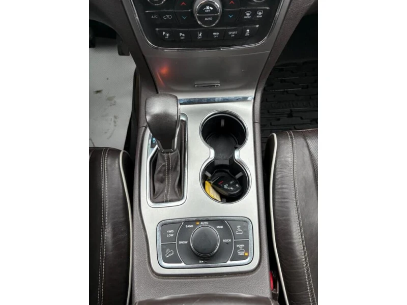 Jeep Grand cherokee Overland* 4x4* КОжа* Подгрев* Памет* Keyless, снимка 14 - Автомобили и джипове - 53392206