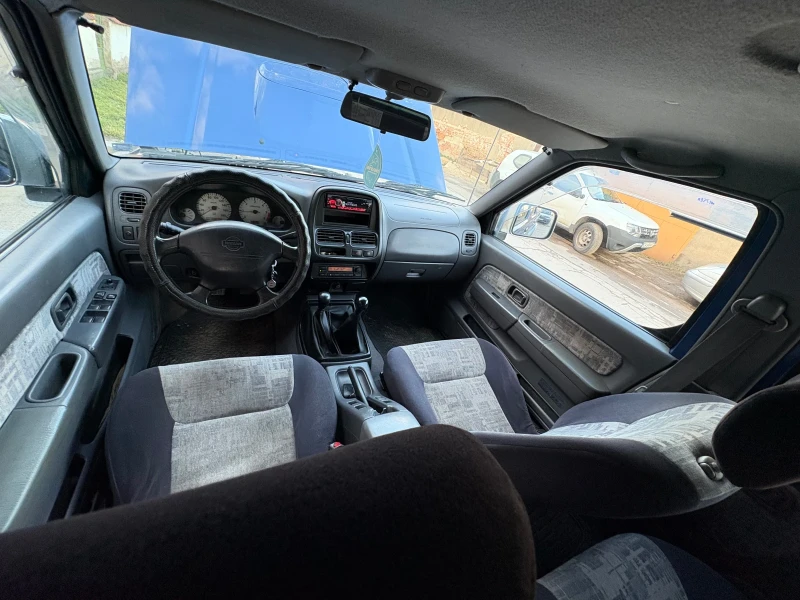 Nissan Navara, снимка 8 - Автомобили и джипове - 53404055