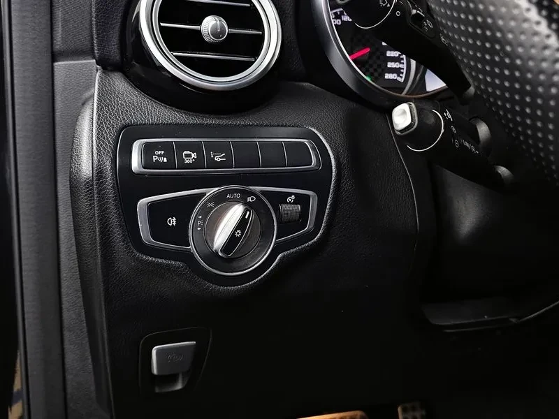 Mercedes-Benz GLC 43 AMG 4MATIC, снимка 16 - Автомобили и джипове - 55010874
