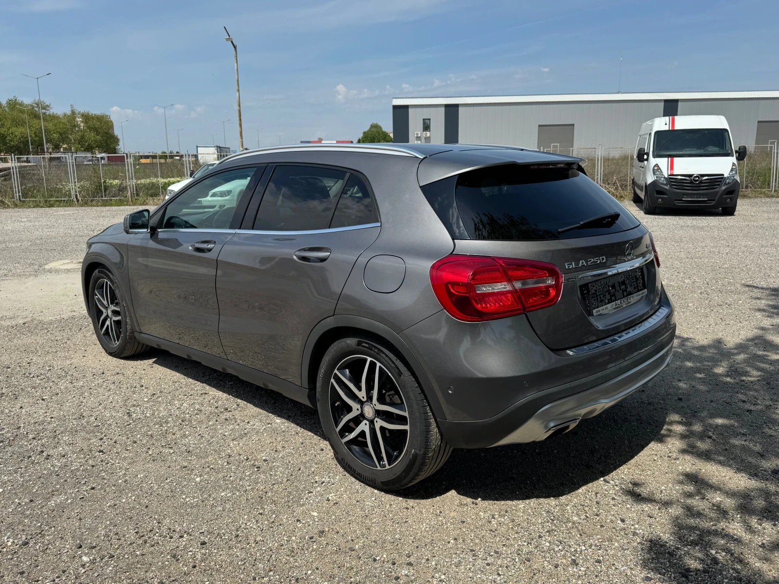 Mercedes-Benz GLA 250 4-Matic 211к.с Swiss, снимка 4 - Автомобили и джипове - 52403579