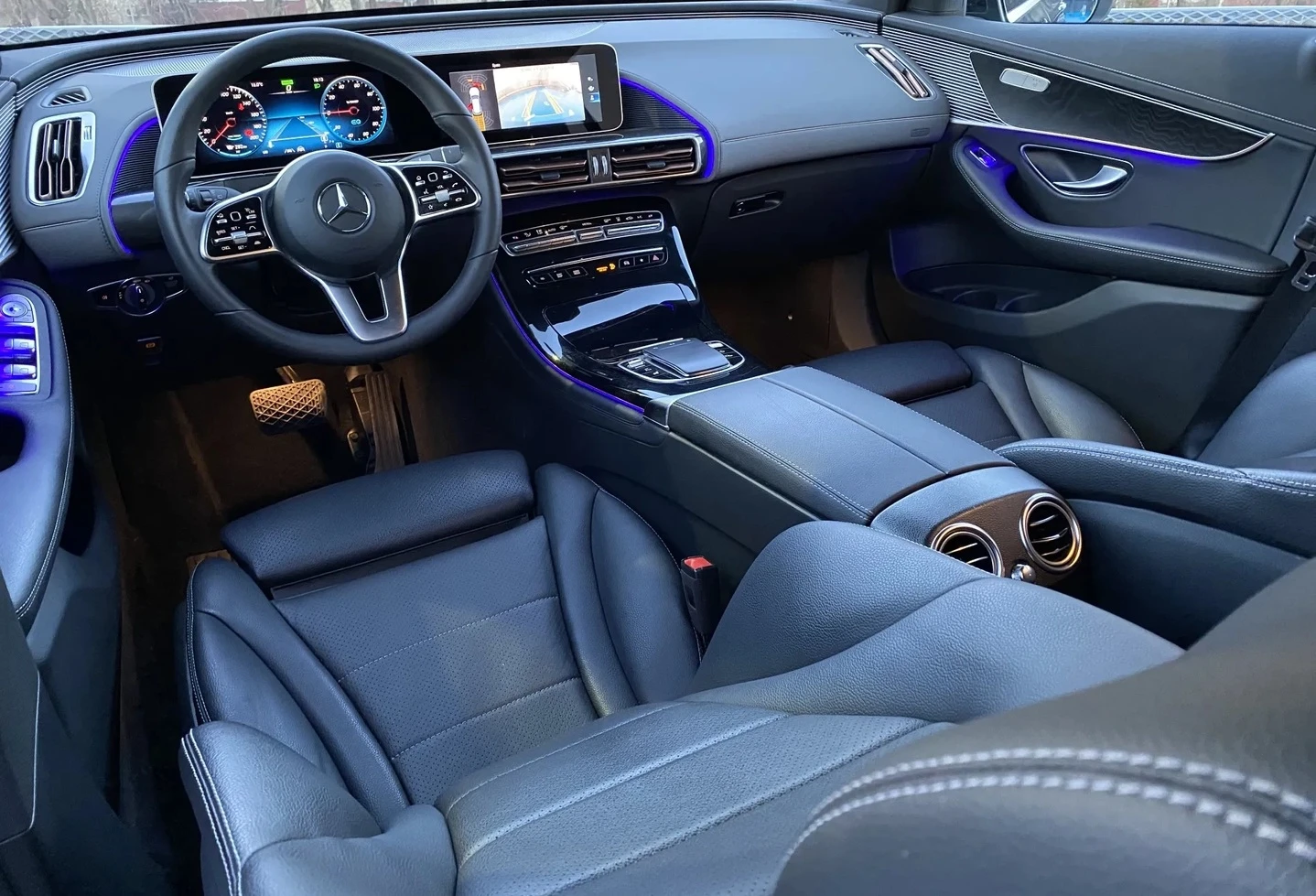 Mercedes-Benz EQC 400 4MATIC, снимка 4 - Автомобили и джипове - 53858752