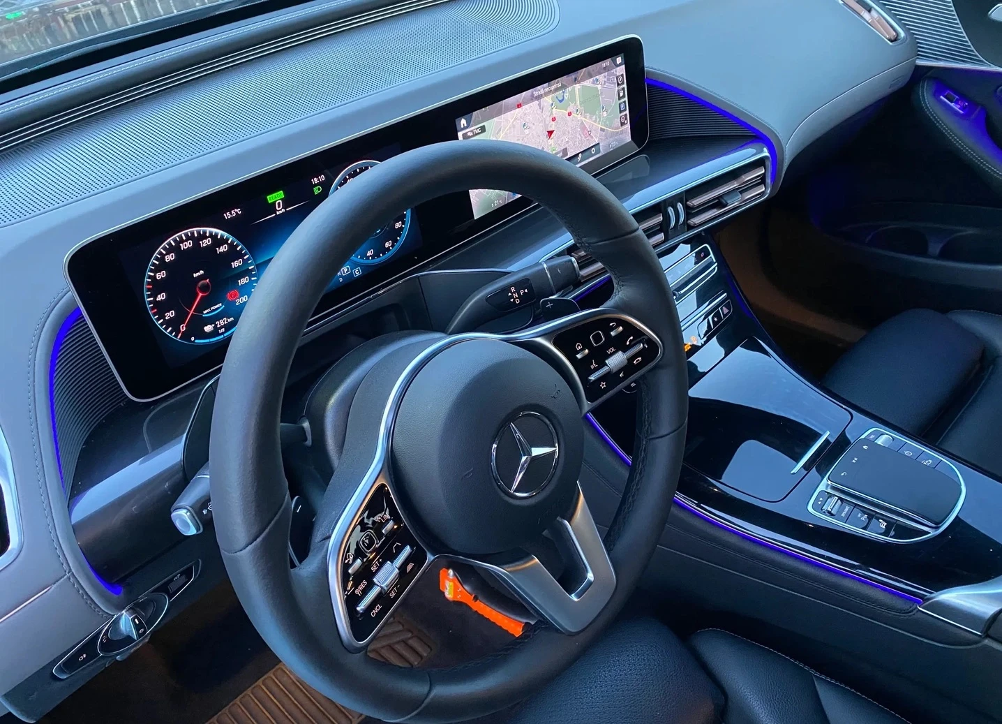 Mercedes-Benz EQC 400 4MATIC, снимка 6 - Автомобили и джипове - 53858752