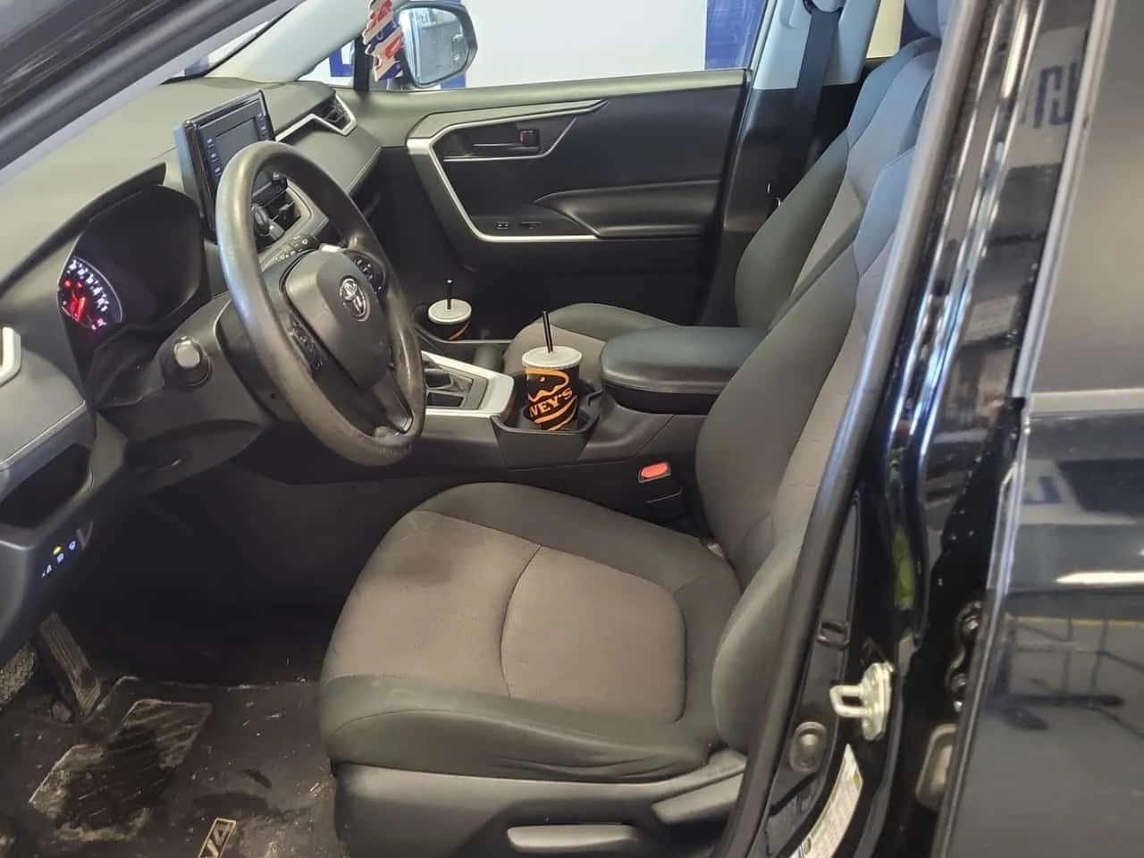 Toyota Rav4 * LE * * ПОДГРЕВ* , снимка 9 - Автомобили и джипове - 54051355