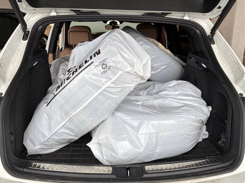 Porsche Macan * CARFAX* CARBON * ОБДУХВАНЕ * ВТОРИ ЧИФТ ГУМИ, снимка 16 - Автомобили и джипове - 54094392