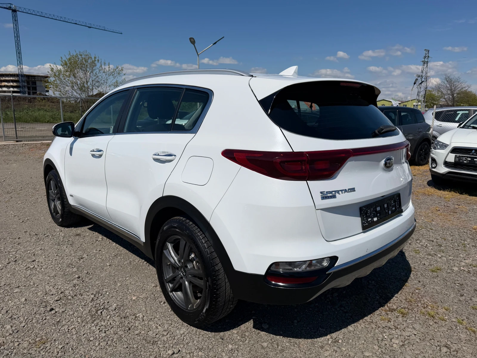 Kia Sportage 1.6 ШВЕЙЦАРИЯ 4х4 ТОП СЪСТОЯНИЕ, снимка 15 - Автомобили и джипове - 54391642