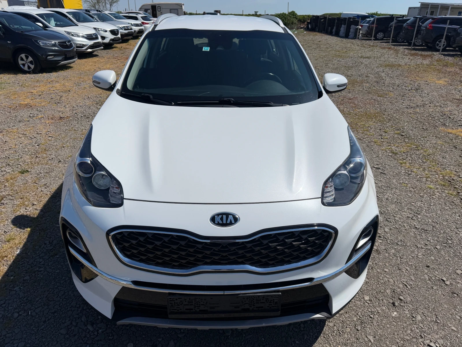 Kia Sportage 1.6 ШВЕЙЦАРИЯ 4х4 ТОП СЪСТОЯНИЕ, снимка 3 - Автомобили и джипове - 54391642