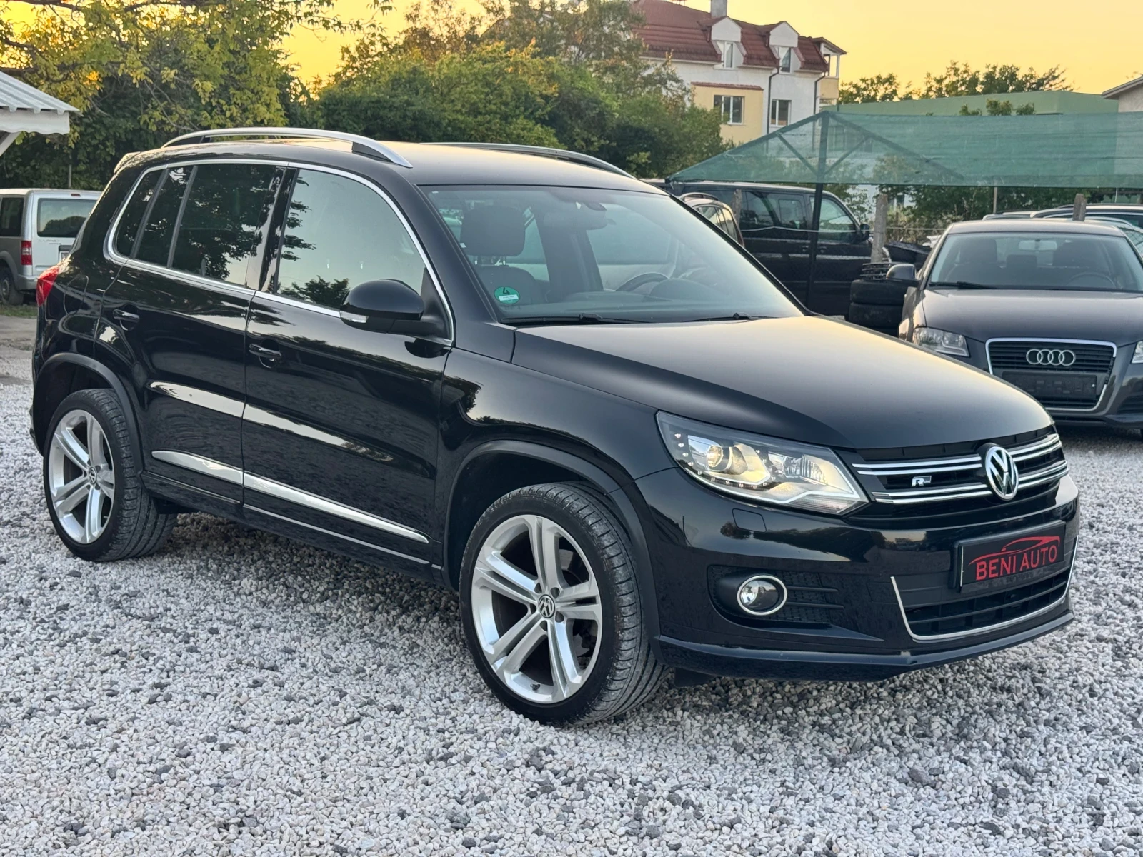 VW Tiguan R-LINE 4x4, снимка 8 - Автомобили и джипове - 55105374