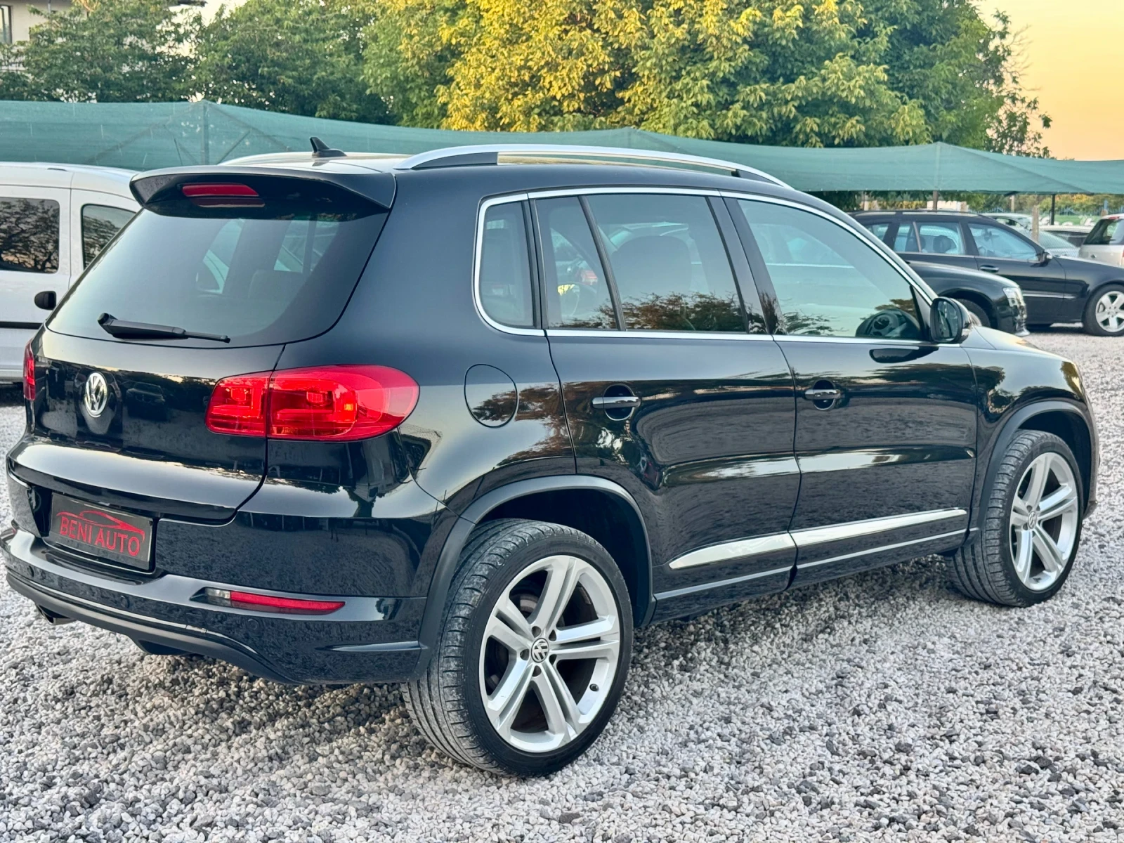 VW Tiguan R-LINE 4x4, снимка 6 - Автомобили и джипове - 55105374